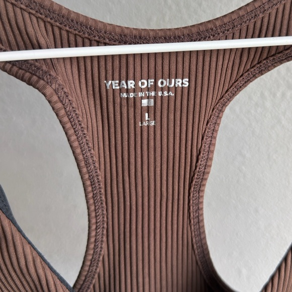 YEAR OF OURS Tess V Sports Bra in Dark Oak - Picture 6 of 7